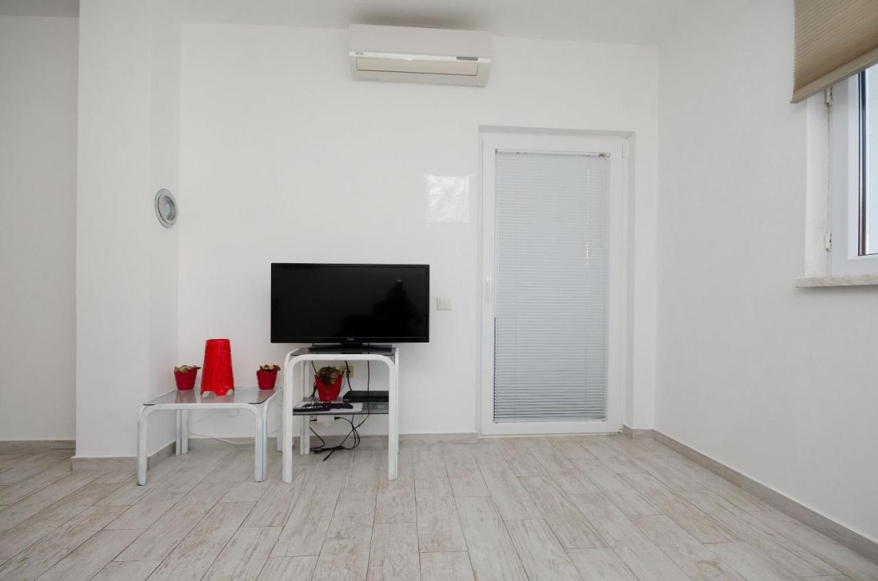 Apartments Toni Banjol Exterior foto
